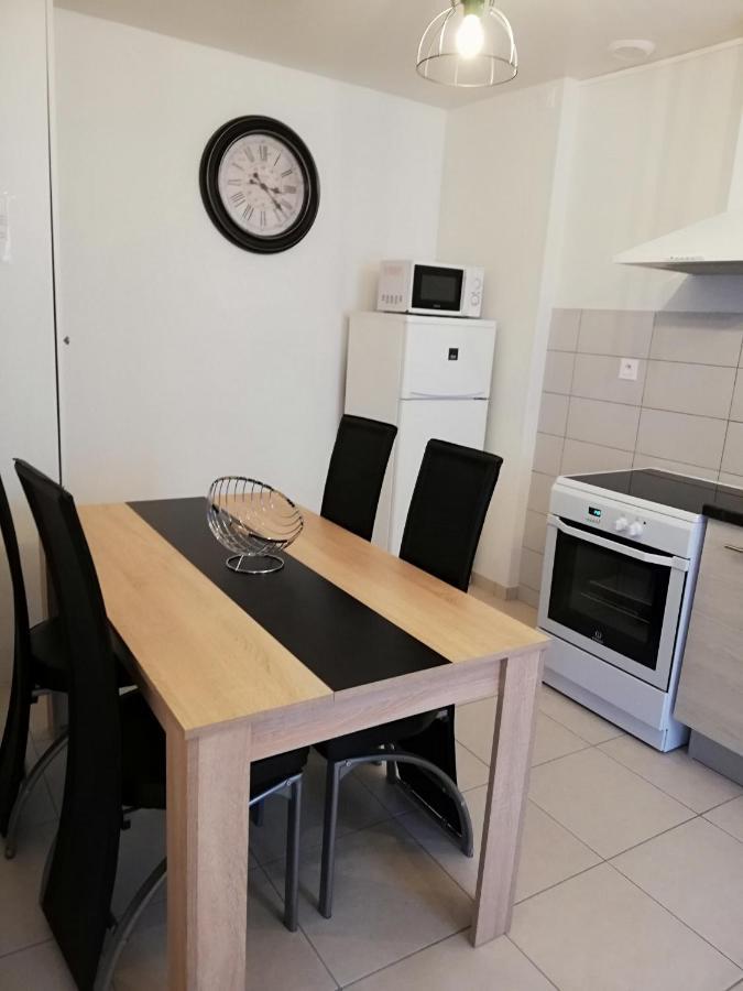 Gîte la Belle Vallée maison indépendante 80m2, 2 chambres à 10 min du Puy du Fou Treize-Vents Esterno foto