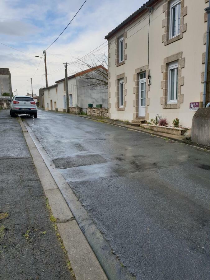 Gîte la Belle Vallée maison indépendante 80m2, 2 chambres à 10 min du Puy du Fou Treize-Vents Esterno foto
