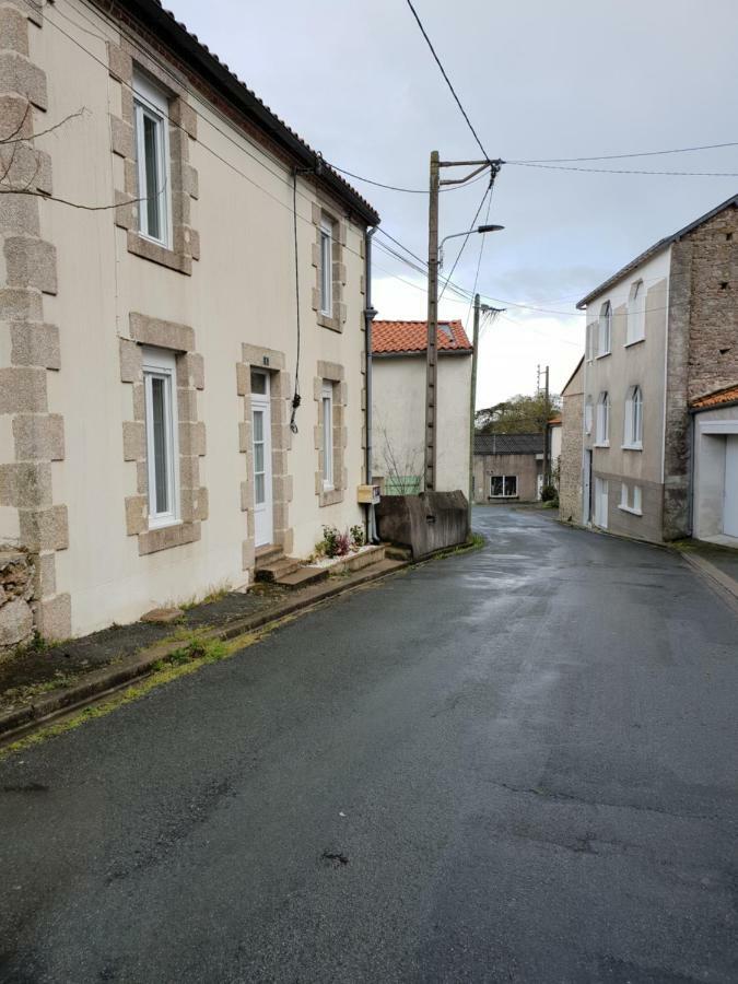 Gîte la Belle Vallée maison indépendante 80m2, 2 chambres à 10 min du Puy du Fou Treize-Vents Esterno foto